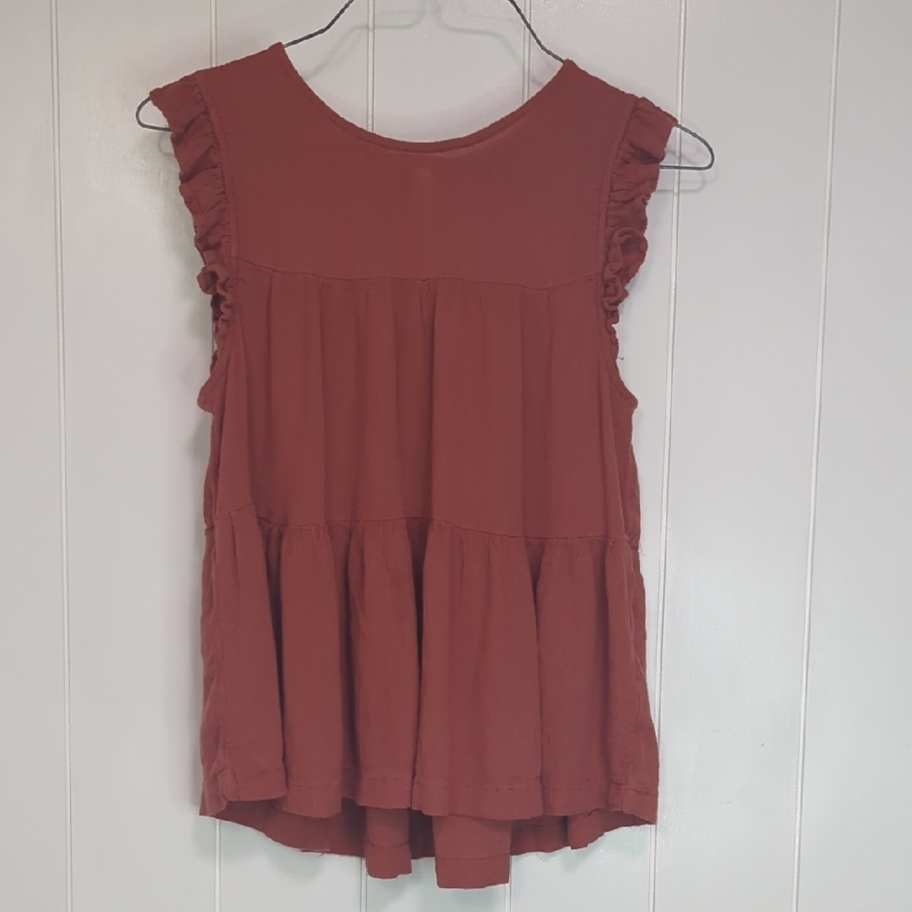 ❤️5/$25 American Eagle Outfitters Rust Ruffle Blouse